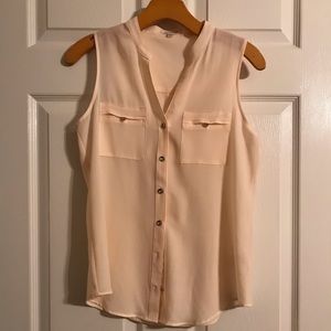 Sleeveless blouse